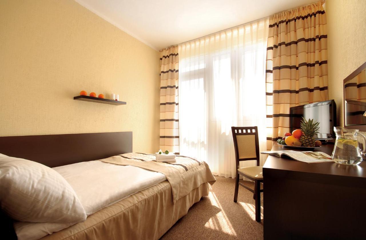 Albatros Spa & Ski ياروسوافيتس الغرفة الصورة
